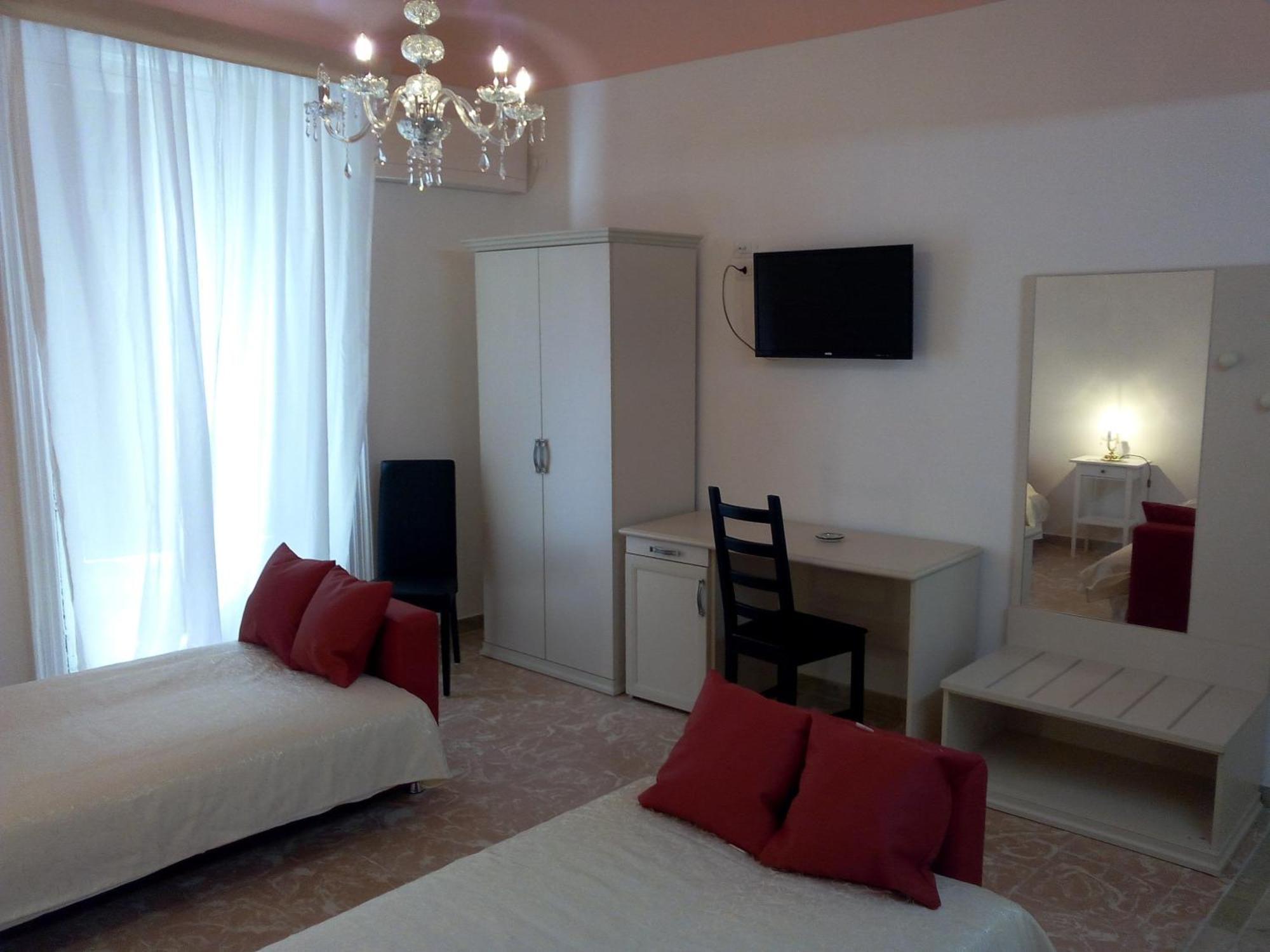 Gualtiero Camere & Suite Caltagirone Cameră foto